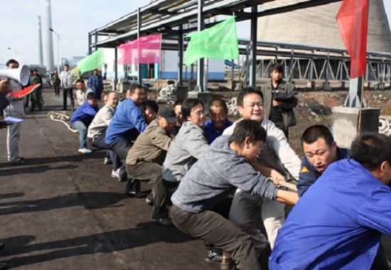 宝泰隆公司庆国庆拔河比赛